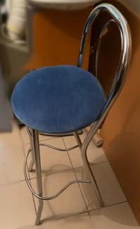 Chaise de bar rembourrée par gaouchoud-montage